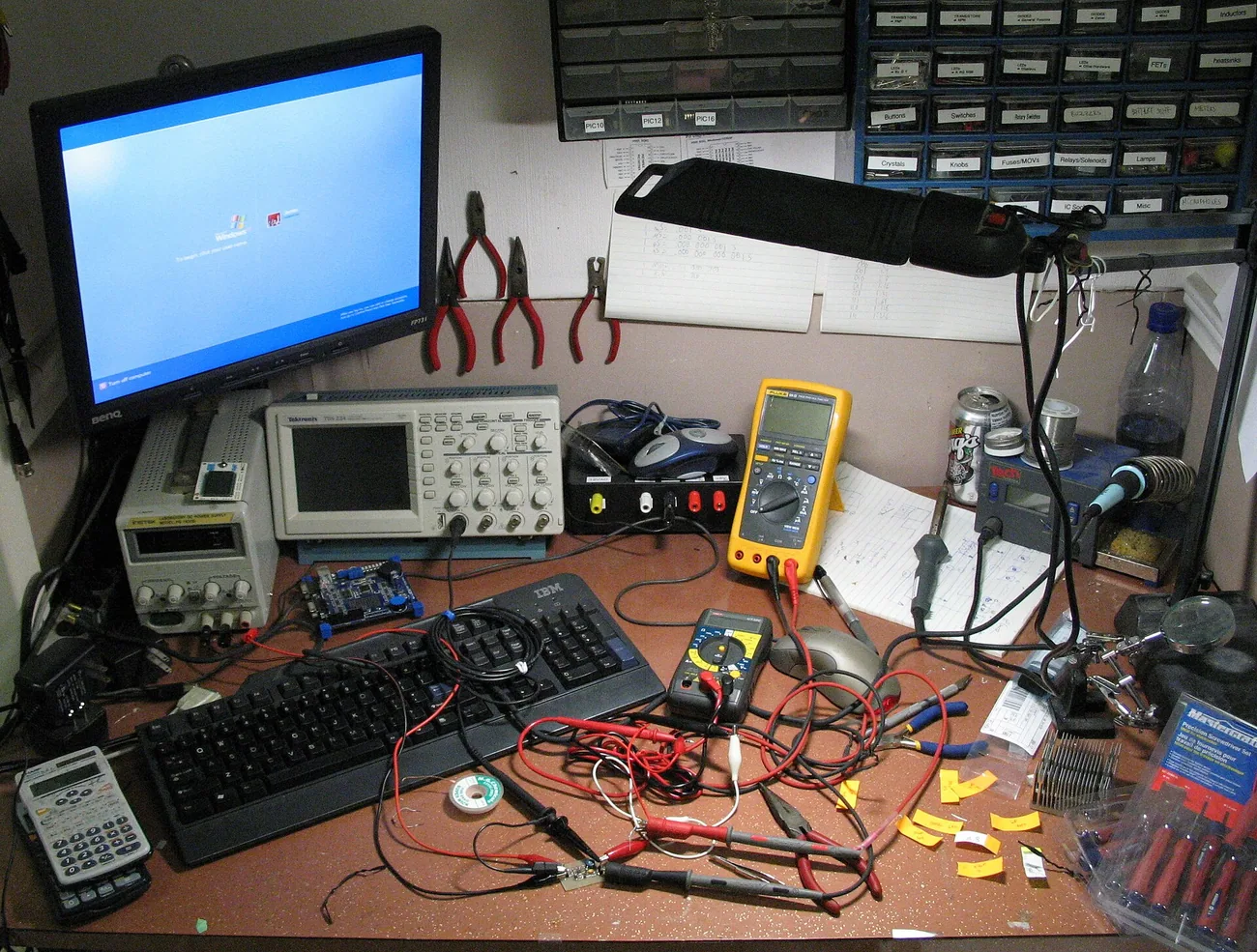 Electronics workbench